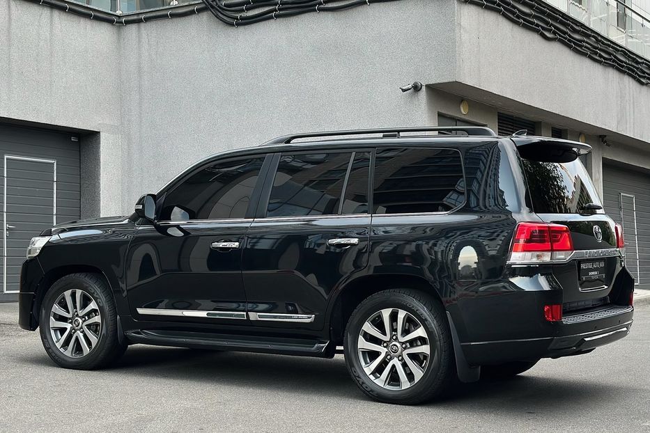 Продам Toyota Land Cruiser 200 PREMIUM B6 Бронь 2017 года в Киеве