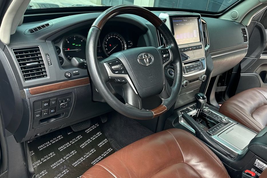 Продам Toyota Land Cruiser 200 PREMIUM B6 Бронь 2017 года в Киеве
