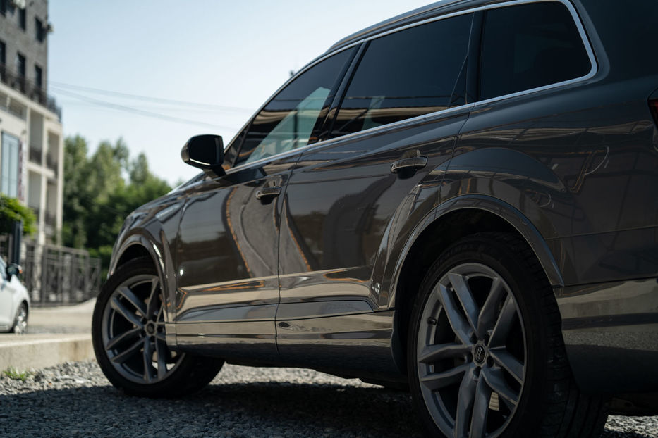 Продам Audi Q7 Prestige 2017 года в Черновцах