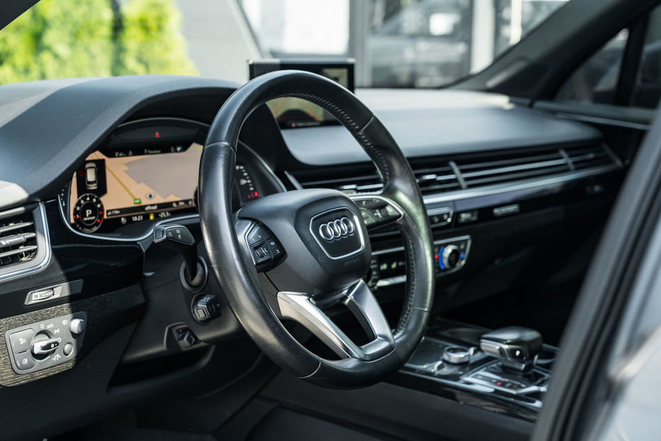 Продам Audi Q7 Prestige 2017 года в Черновцах