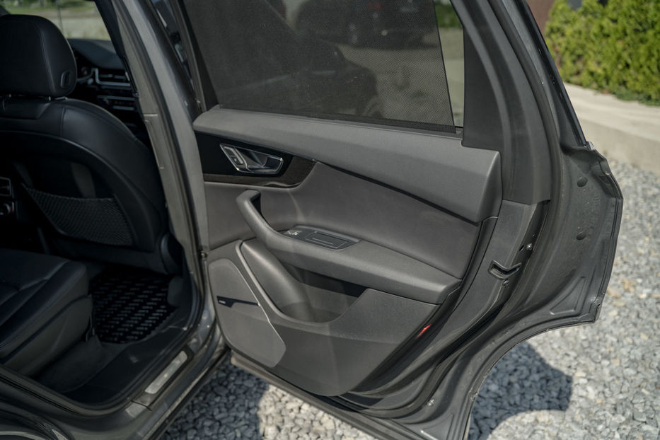 Продам Audi Q7 Prestige 2017 года в Черновцах