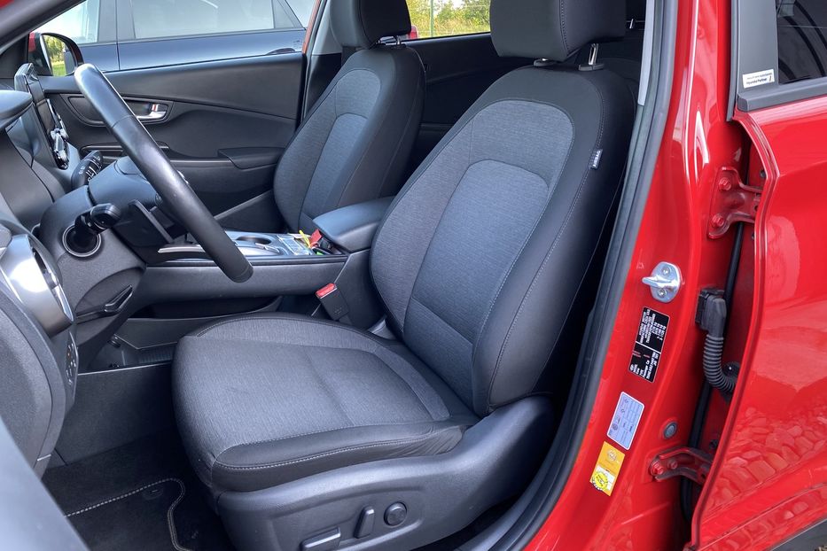 Продам Hyundai Kona 64кВтК-тКолісПідгрівсиднькерма 2021 года в Львове