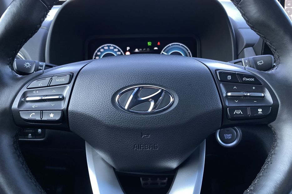 Продам Hyundai Kona 64кВтК-тКолісПідгрівсиднькерма 2021 года в Львове