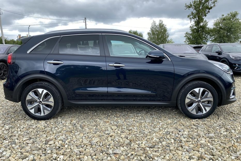 Продам Kia Niro 64 кВт Макс. комплектація 2020 года в Львове