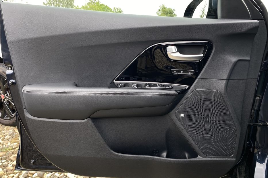 Продам Kia Niro 64 кВт Макс. комплектація 2020 года в Львове