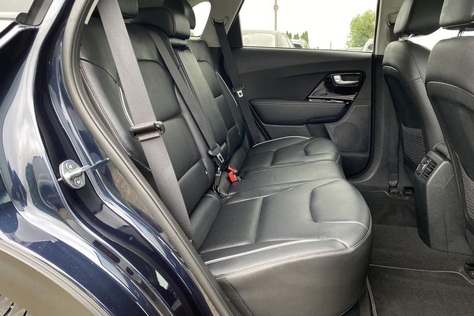 Продам Kia Niro 64 кВт Макс. комплектація 2020 года в Львове