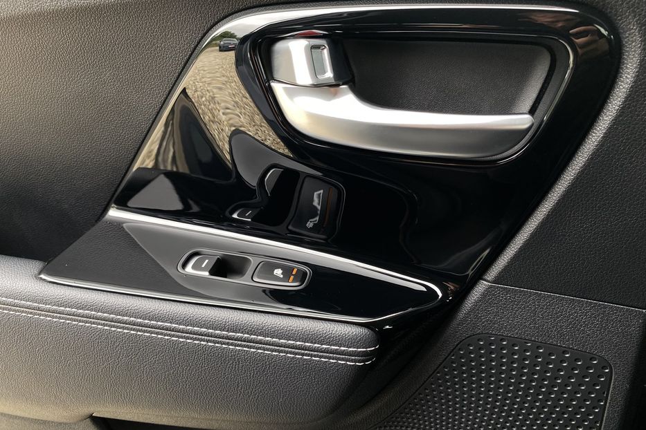 Продам Kia Niro 64 кВт Макс. комплектація 2020 года в Львове