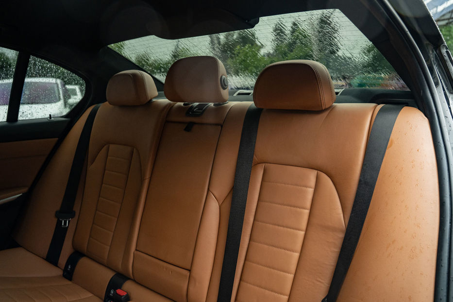 Продам BMW 330 i xDrive 2019 года в Черновцах