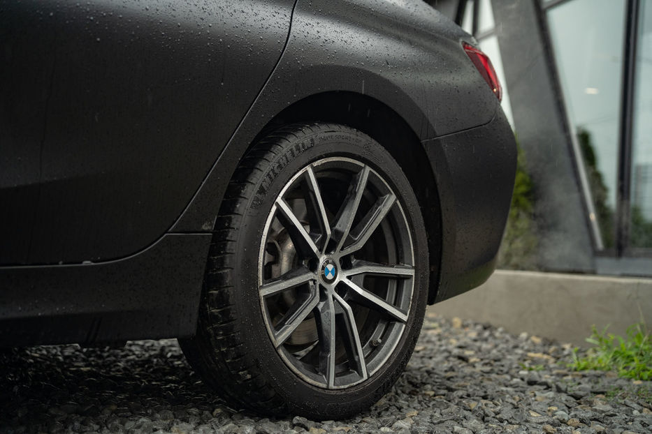 Продам BMW 330 i xDrive 2019 года в Черновцах