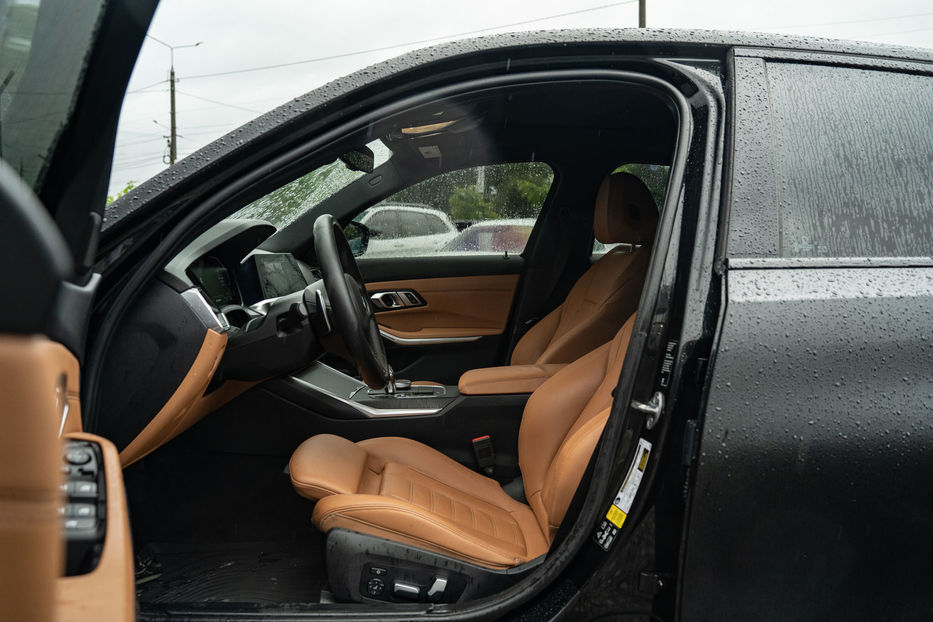 Продам BMW 330 i xDrive 2019 года в Черновцах
