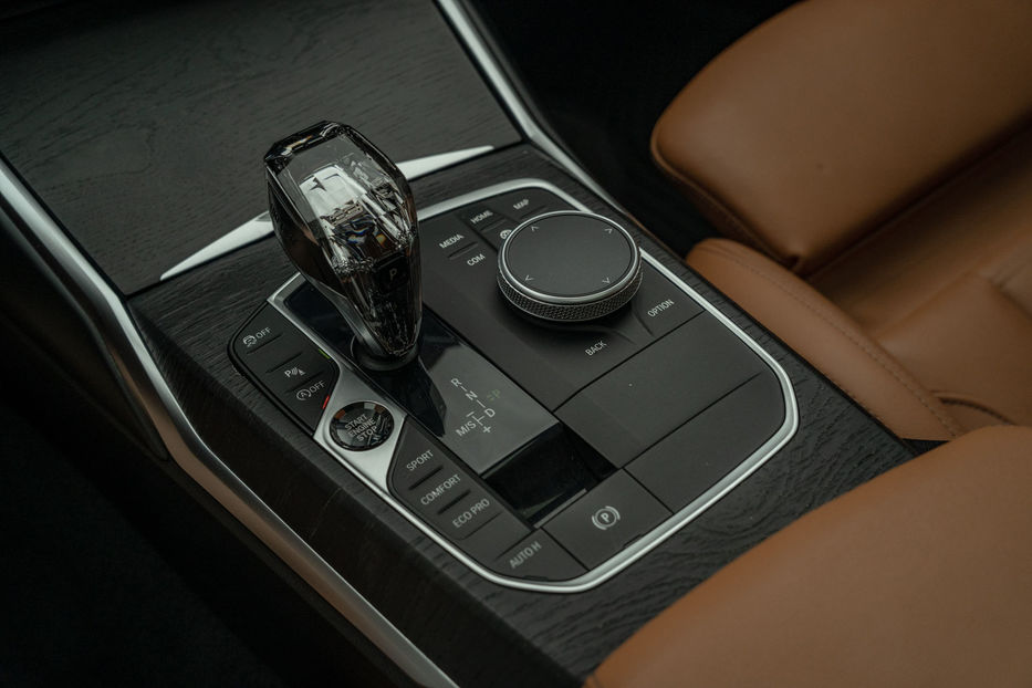 Продам BMW 330 i xDrive 2019 года в Черновцах