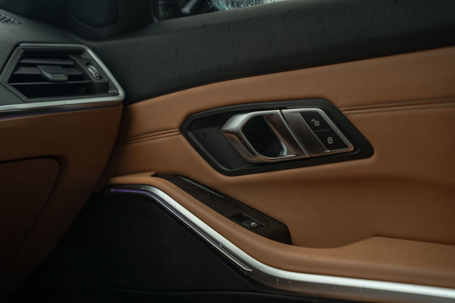 Продам BMW 330 i xDrive 2019 года в Черновцах