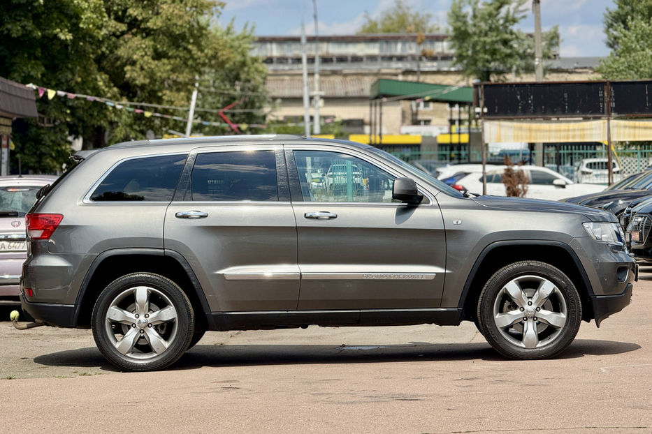 Продам Jeep Grand Cherokee 2011 года в Киеве