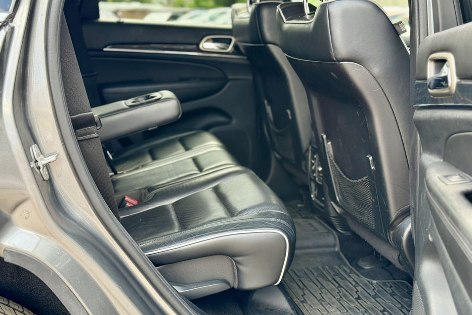 Продам Jeep Grand Cherokee 2011 года в Киеве