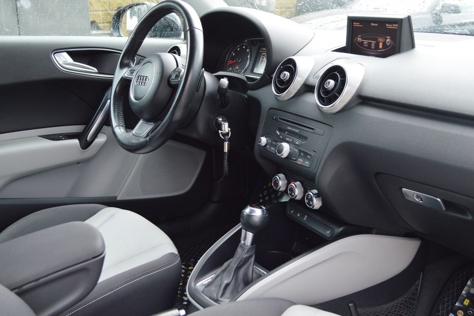 Продам Audi A1 2010 года в Одессе