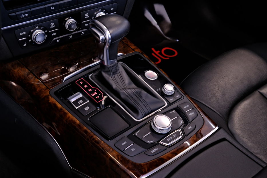 Продам Audi A6 2014 года в Одессе