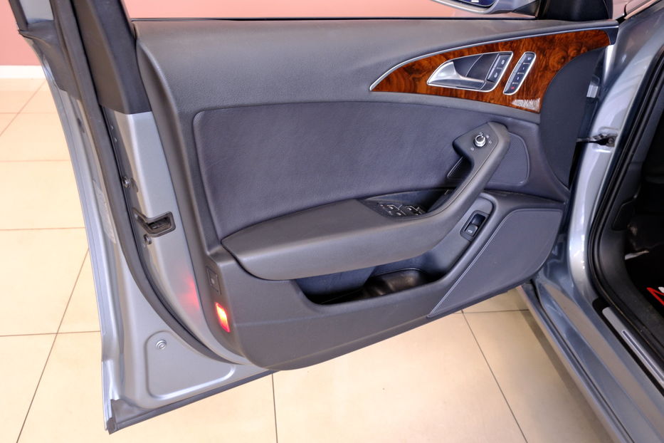 Продам Audi A6 2014 года в Одессе