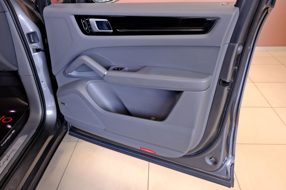 Продам Porsche Cayenne 2020 года в Одессе