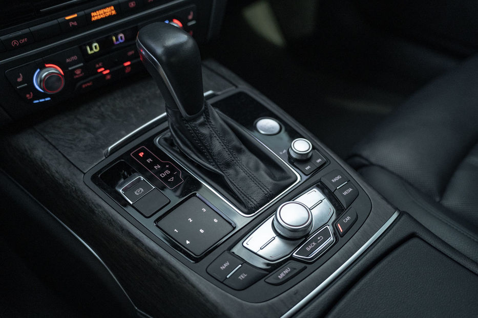Продам Audi A6 Prestige 2017 года в Черновцах