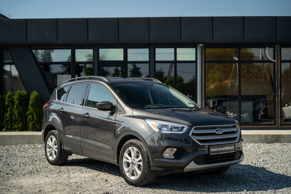 Продам Ford Escape SE 2018 года в Черновцах