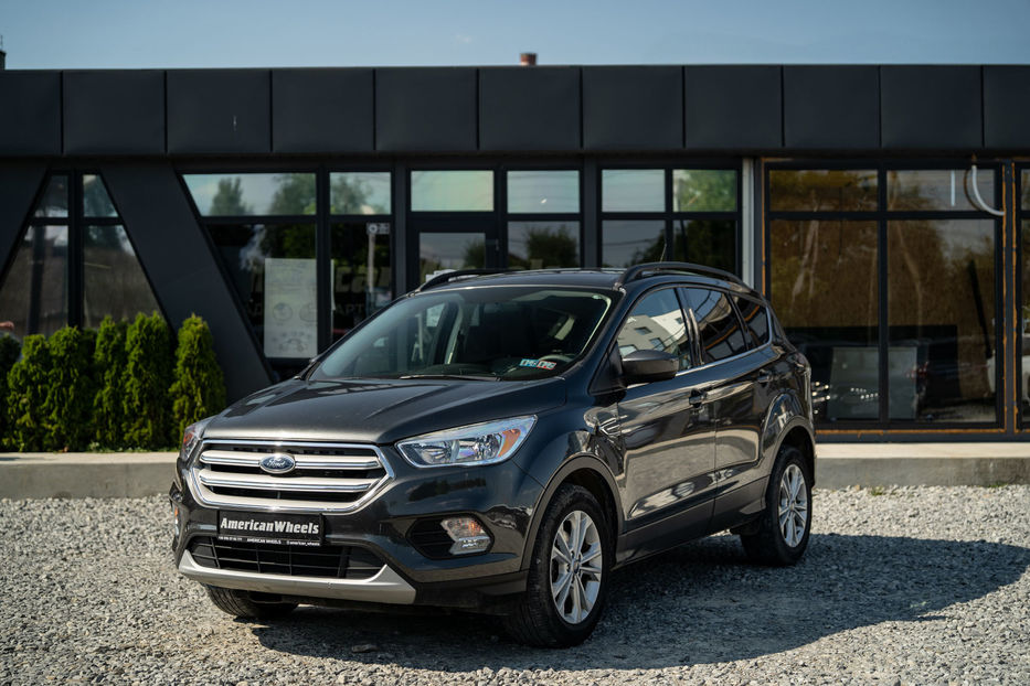 Продам Ford Escape SE 2018 года в Черновцах