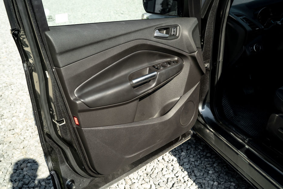 Продам Ford Escape SE 2018 года в Черновцах