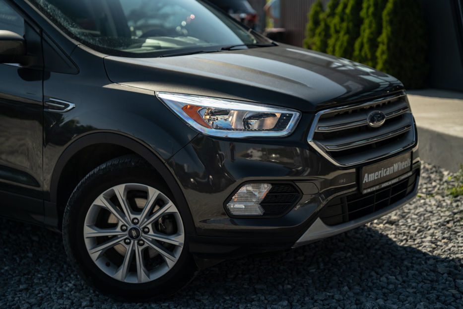 Продам Ford Escape SE 2018 года в Черновцах