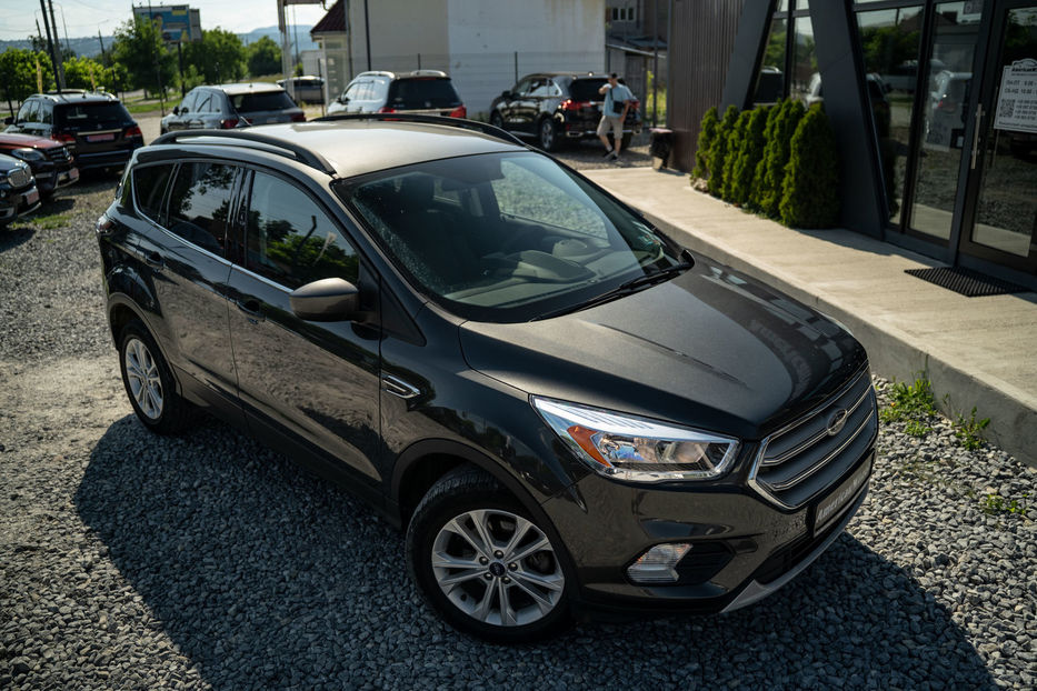 Продам Ford Escape SE 2018 года в Черновцах