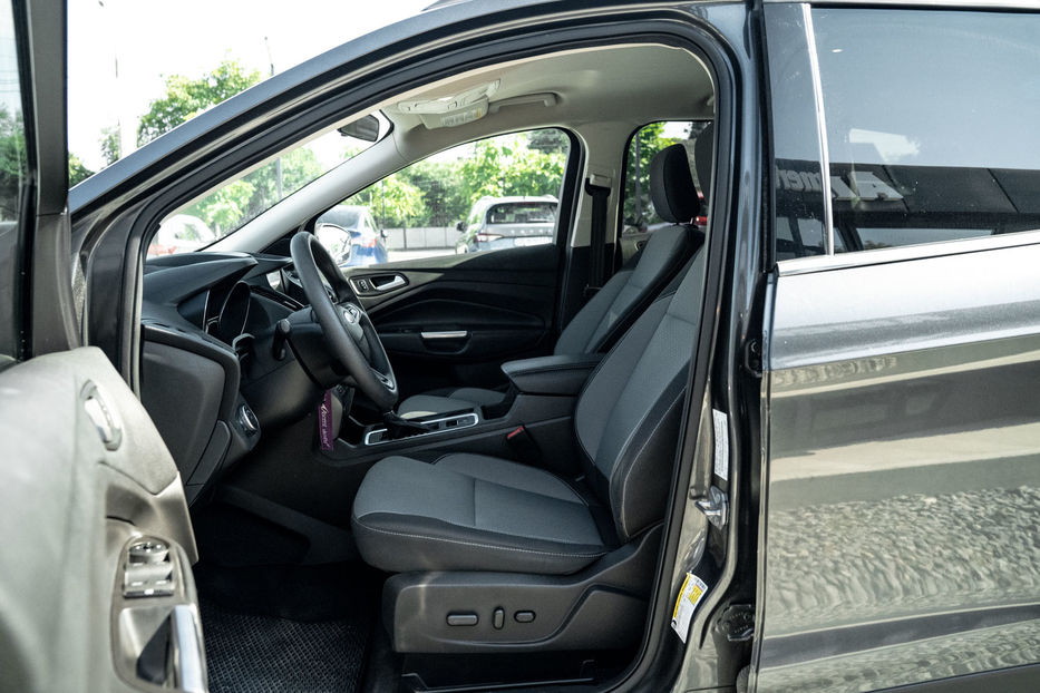 Продам Ford Escape SE 2018 года в Черновцах