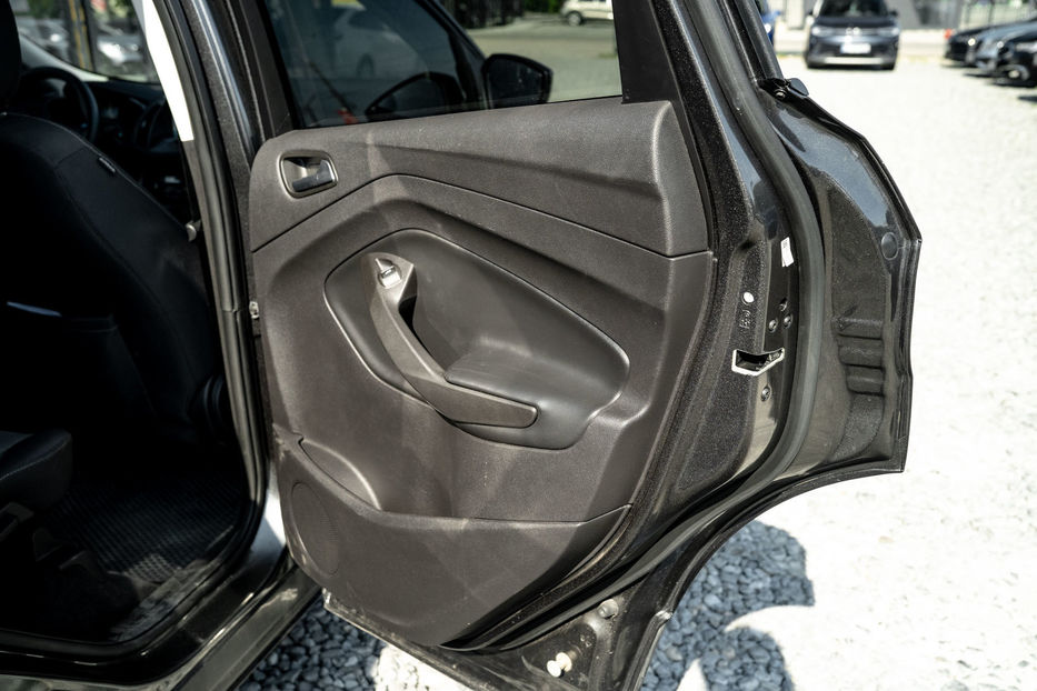 Продам Ford Escape SE 2018 года в Черновцах