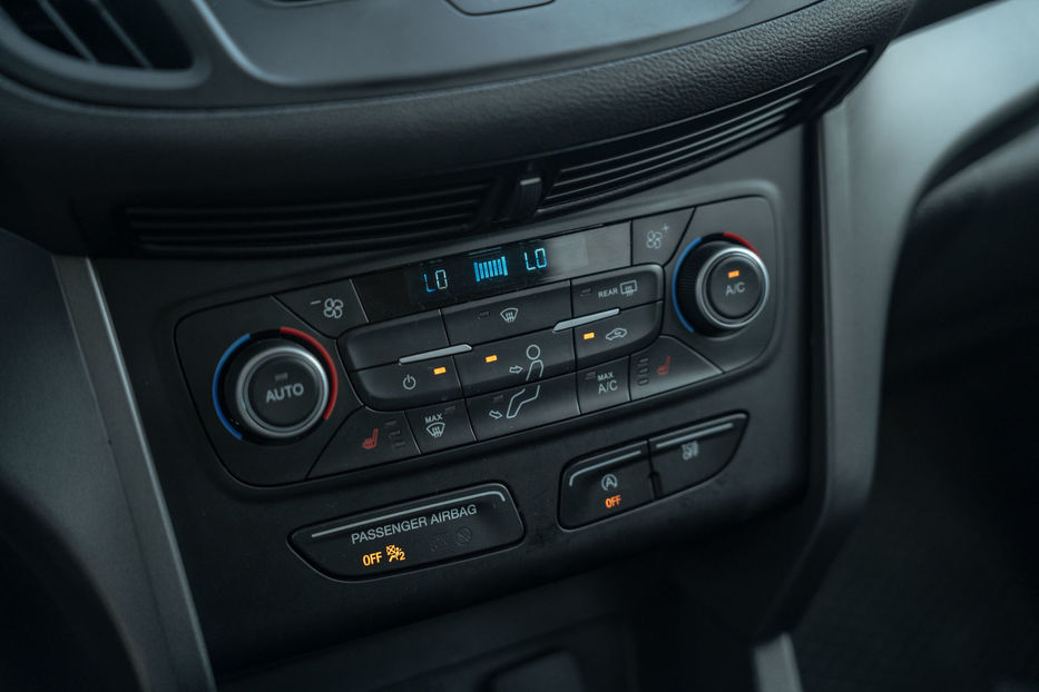 Продам Ford Escape SE 2018 года в Черновцах