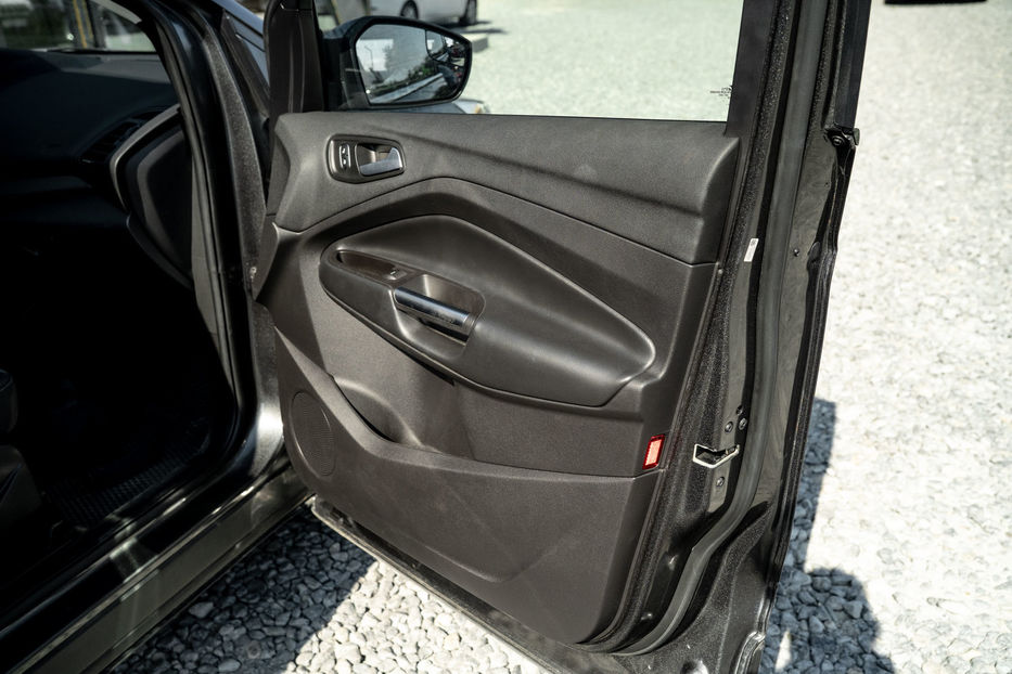 Продам Ford Escape SE 2018 года в Черновцах