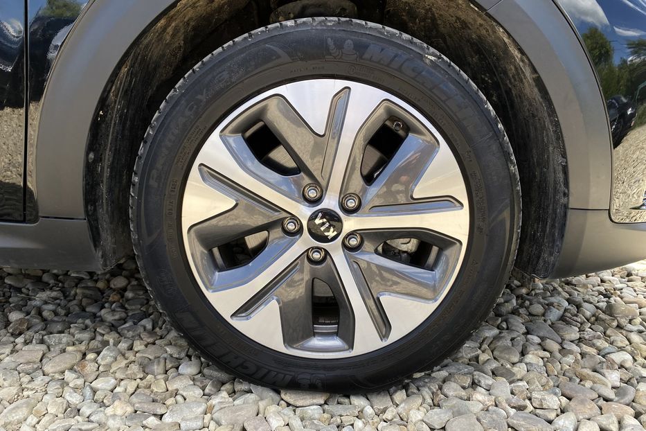 Продам Kia Niro 64 кВт Макс. комплектація 2021 года в Львове