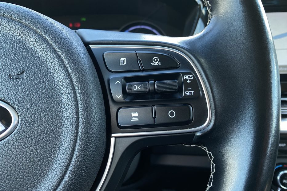 Продам Kia Niro 64 кВт Макс. комплектація 2021 года в Львове