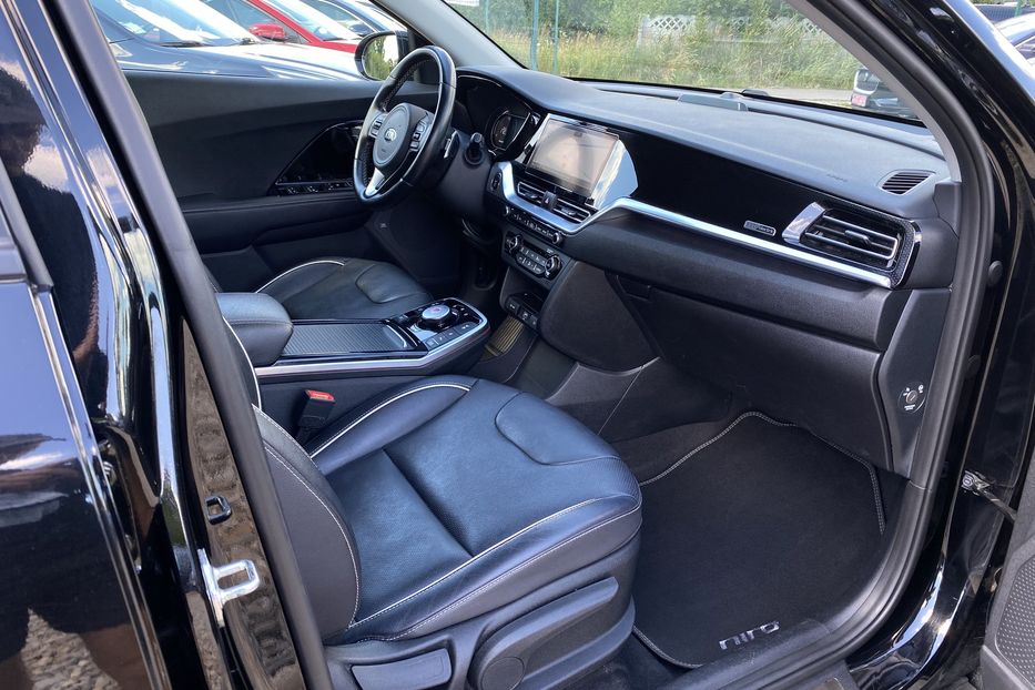 Продам Kia Niro 64 кВт Макс. комплектація 2021 года в Львове
