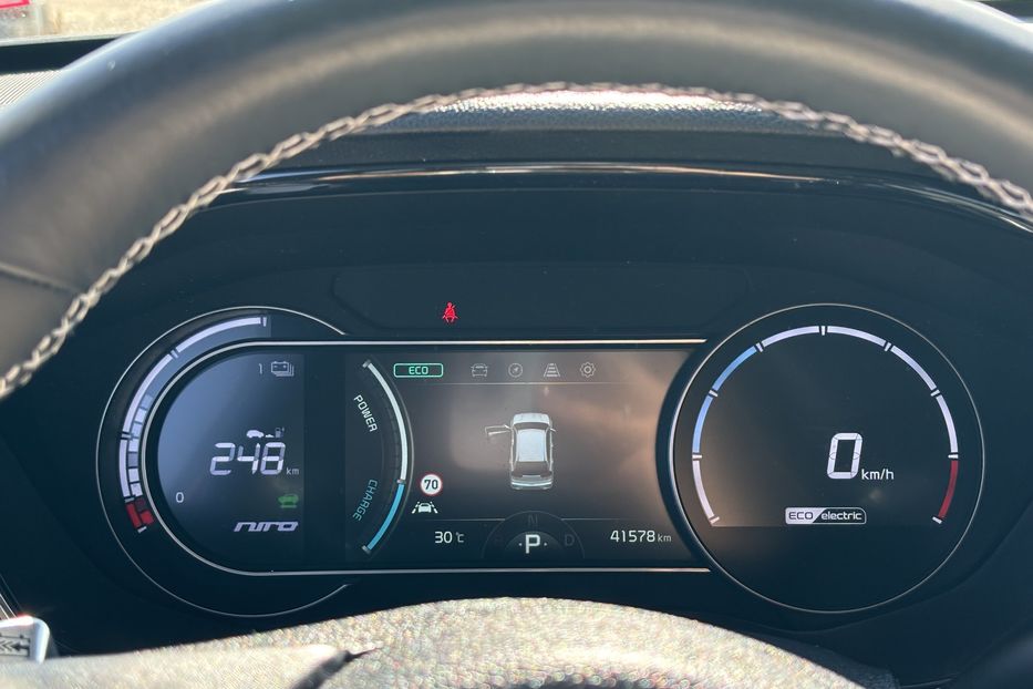 Продам Kia Niro 64квт 2022 года в Львове