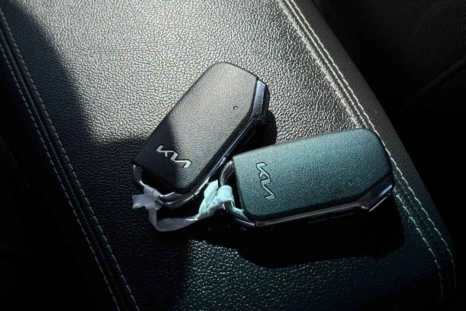 Продам Kia Niro 64квт 2022 года в Львове