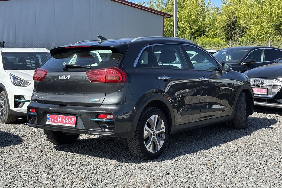 Продам Kia Niro 64квт 2022 года в Львове