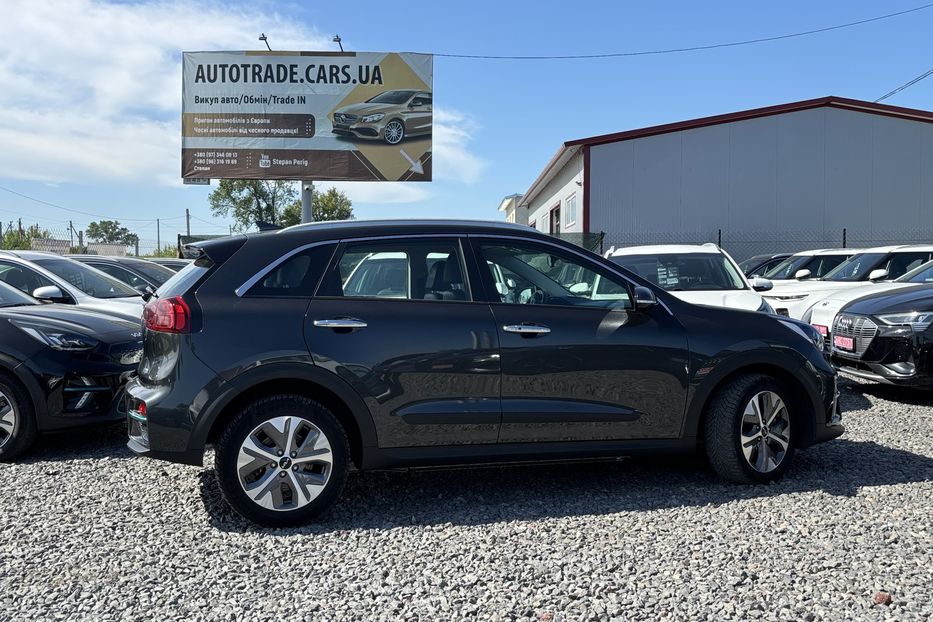 Продам Kia Niro 64квт 2022 года в Львове