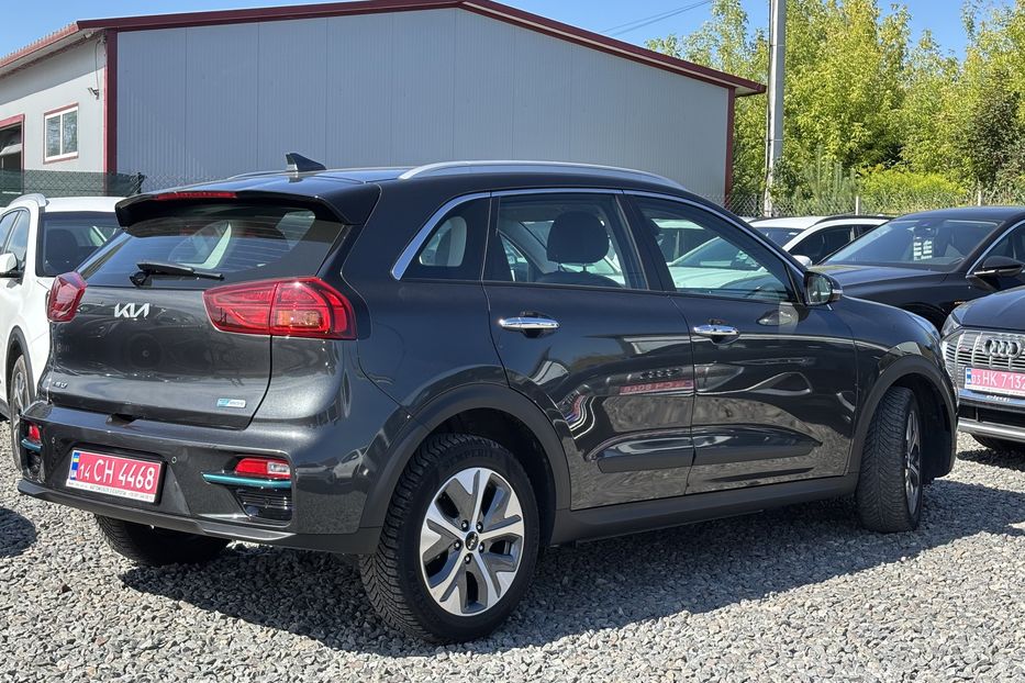 Продам Kia Niro 64квт 2022 года в Львове