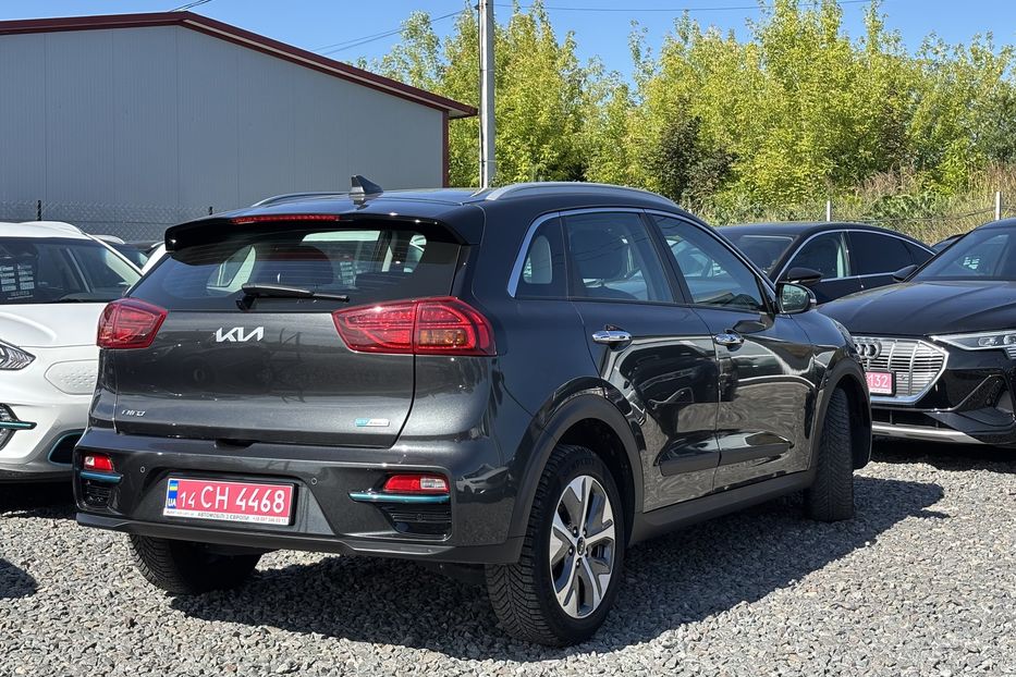 Продам Kia Niro 64квт 2022 года в Львове