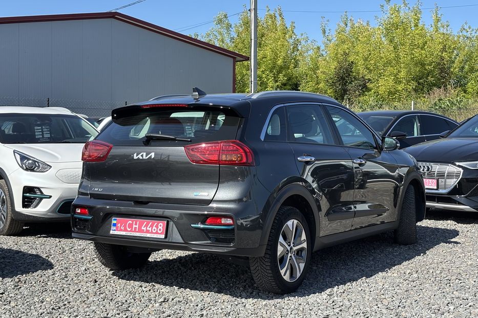 Продам Kia Niro 64квт 2022 года в Львове