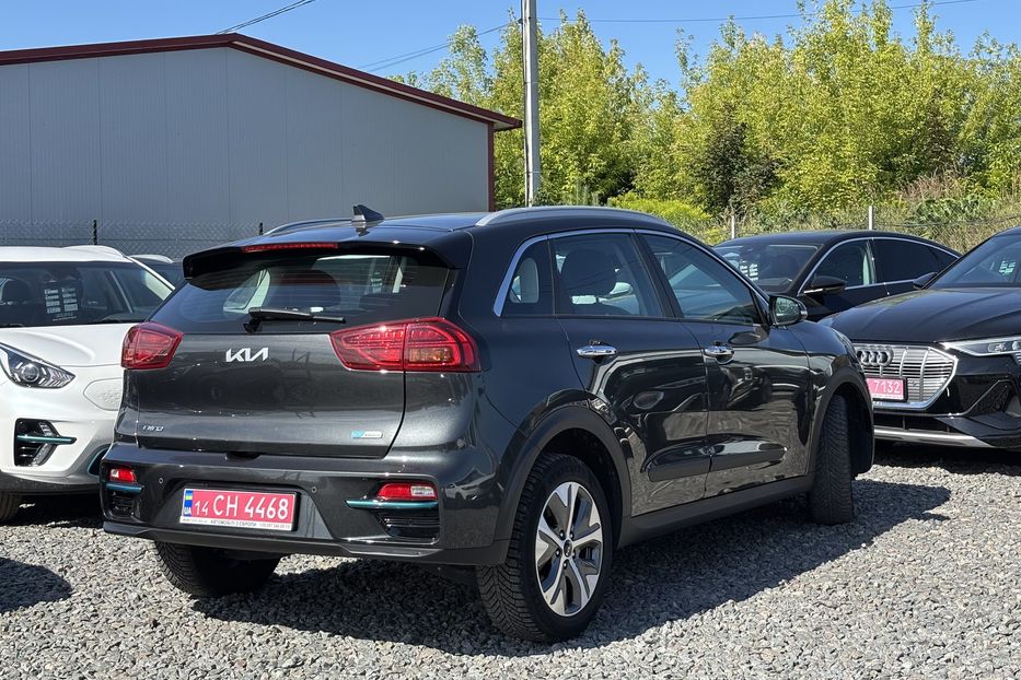 Продам Kia Niro 64квт 2022 года в Львове