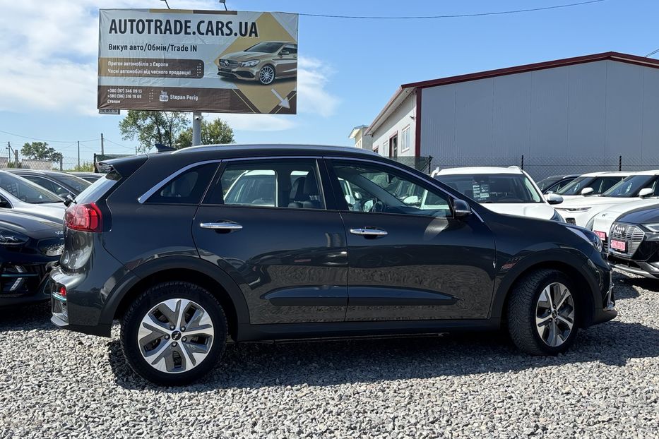 Продам Kia Niro 64квт 2022 года в Львове