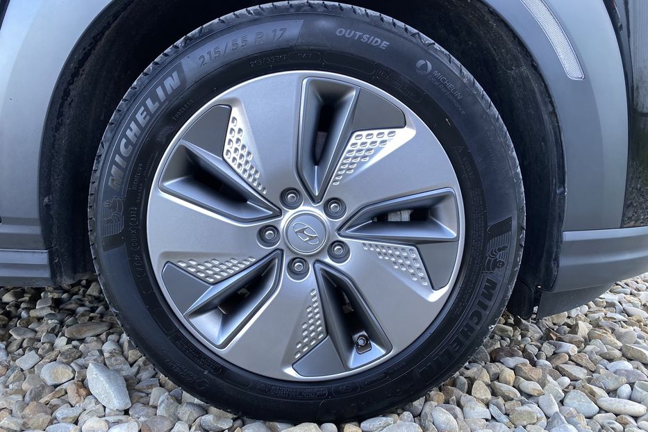 Продам Hyundai Kona 64кВт. Premium. ЗАРЕЗЕРВОВАНО 2021 года в Львове