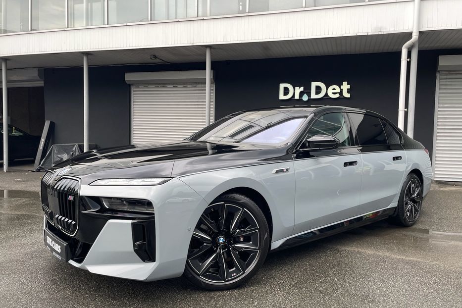 Продам BMW 760 I7 M70 2023 года в Киеве