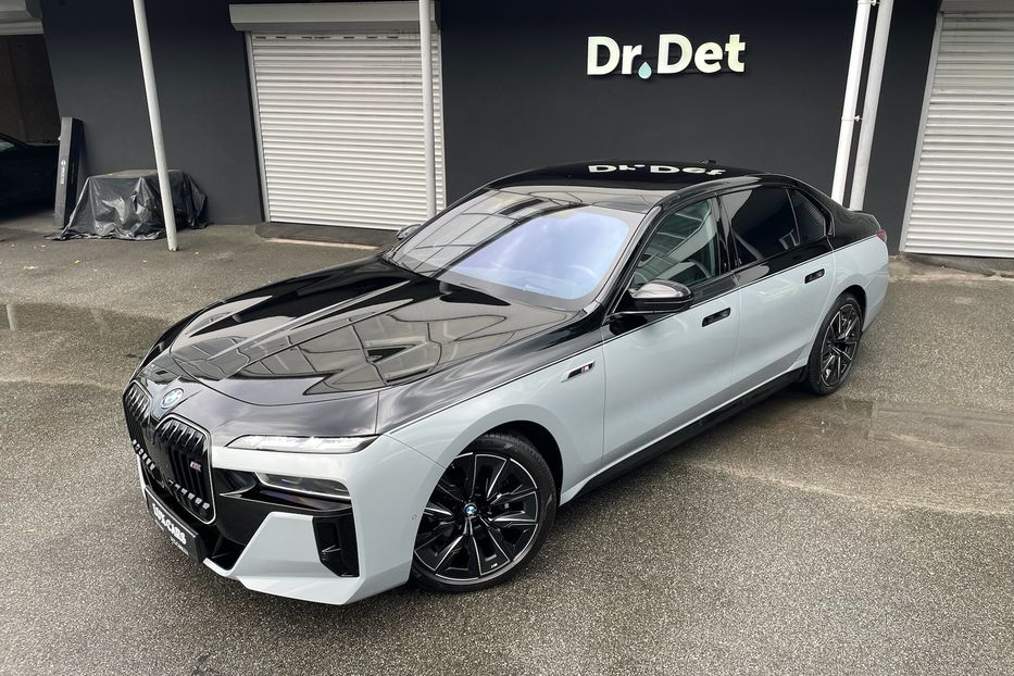 Продам BMW 760 I7 M70 2023 года в Киеве