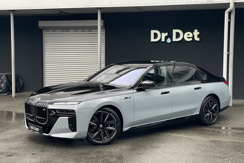 Продам BMW 760 I7 M70 2023 года в Киеве