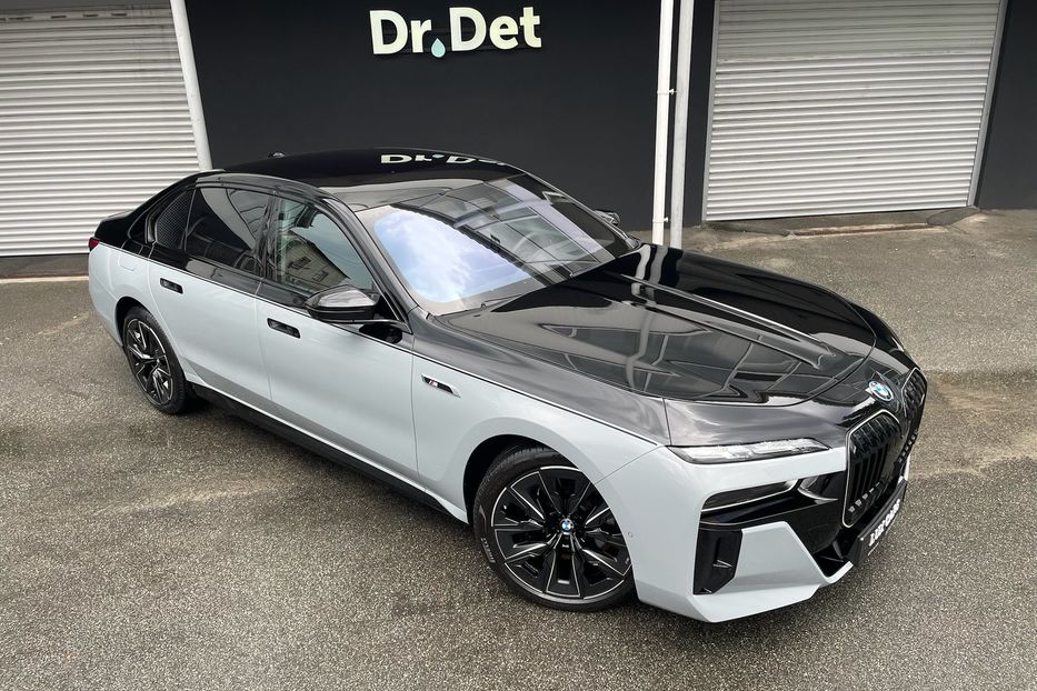 Продам BMW 760 I7 M70 2023 года в Киеве
