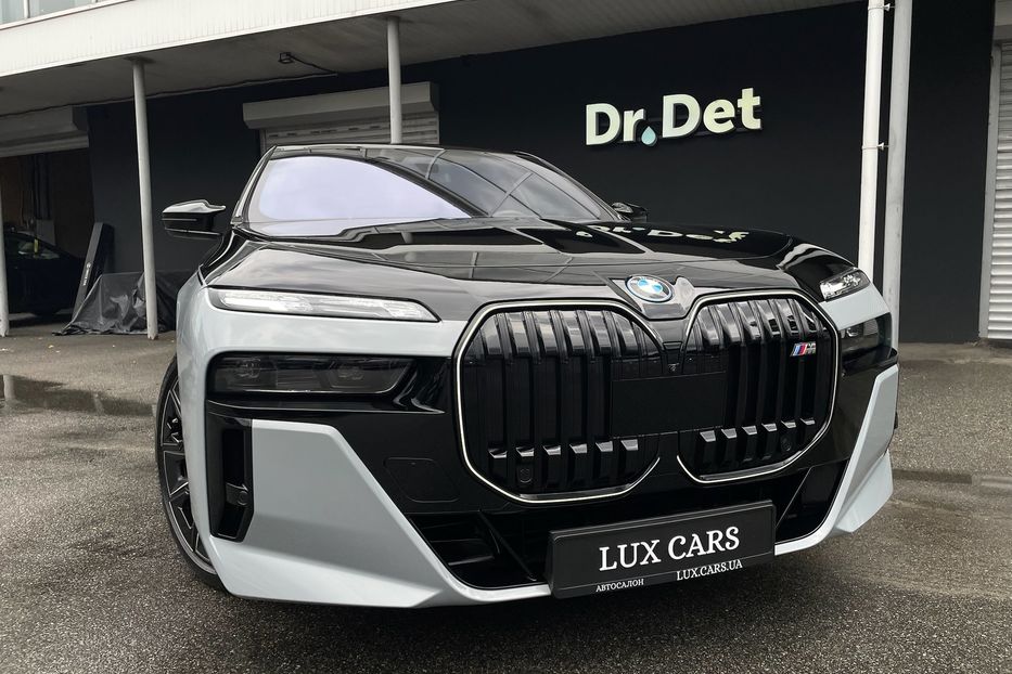 Продам BMW 760 I7 M70 2023 года в Киеве